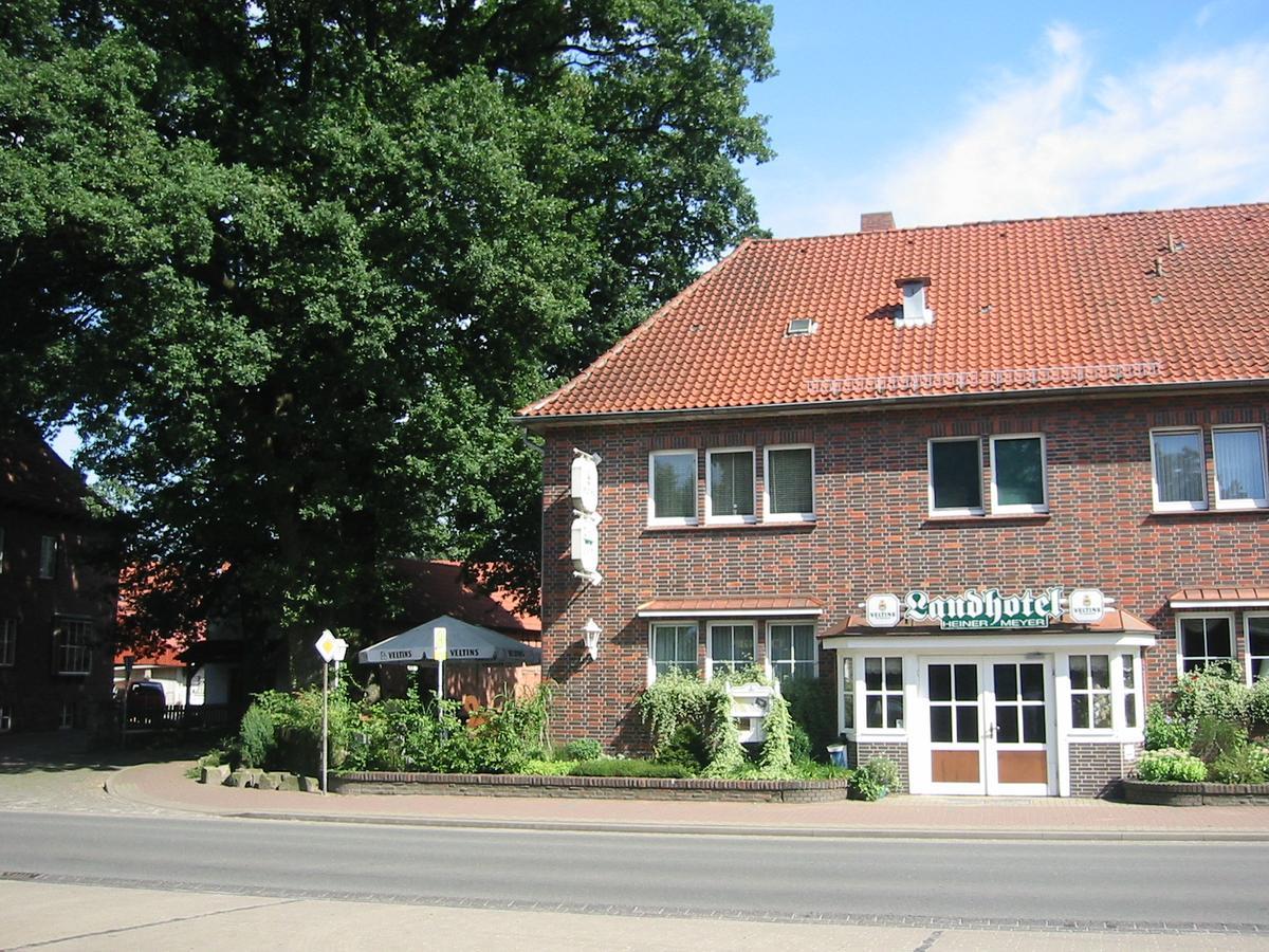 Landhotel Heiner Meyer Wahrenholz Екстериор снимка